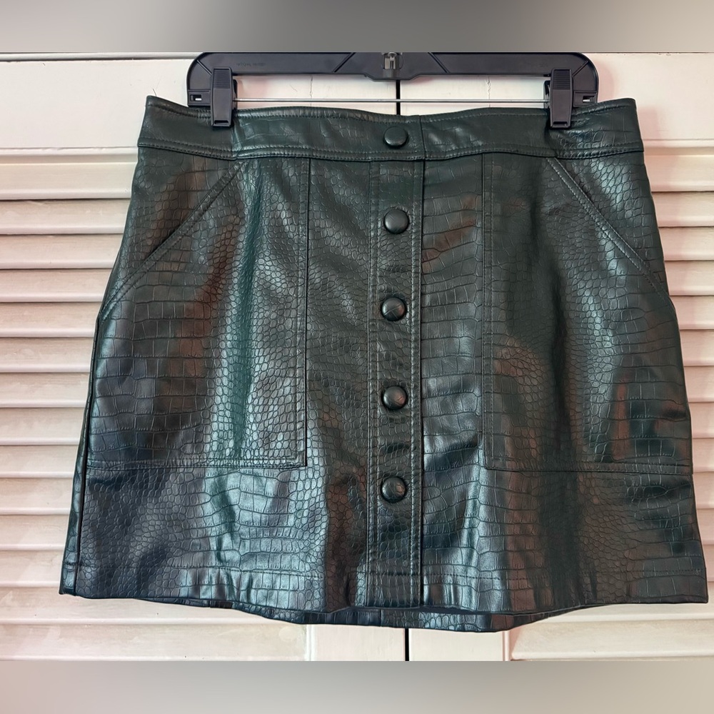 NWOT HOUSE OF HARLOW 1960 GREEN VEGAN LEATHER MINI-SKIRT ORIG $75